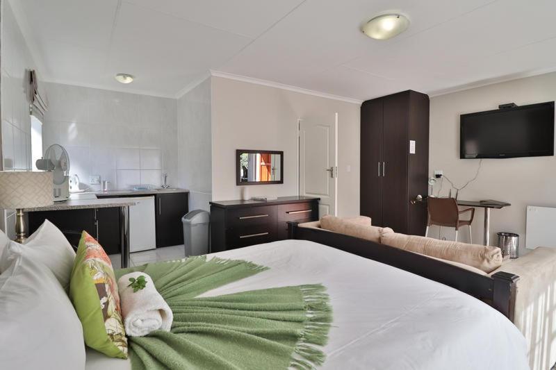 Fin And Feather Guest Lodge Boksburg Eksteriør billede