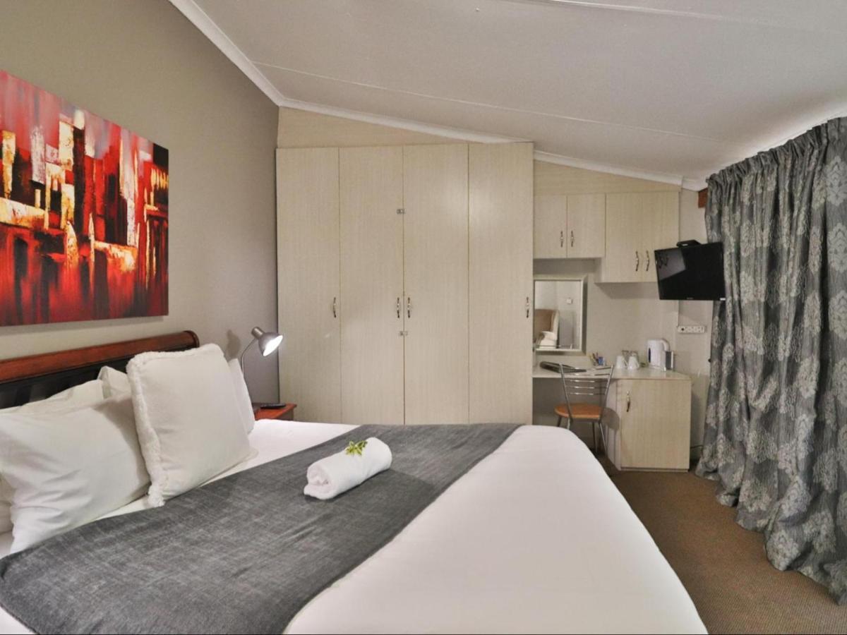 Fin And Feather Guest Lodge Boksburg Eksteriør billede