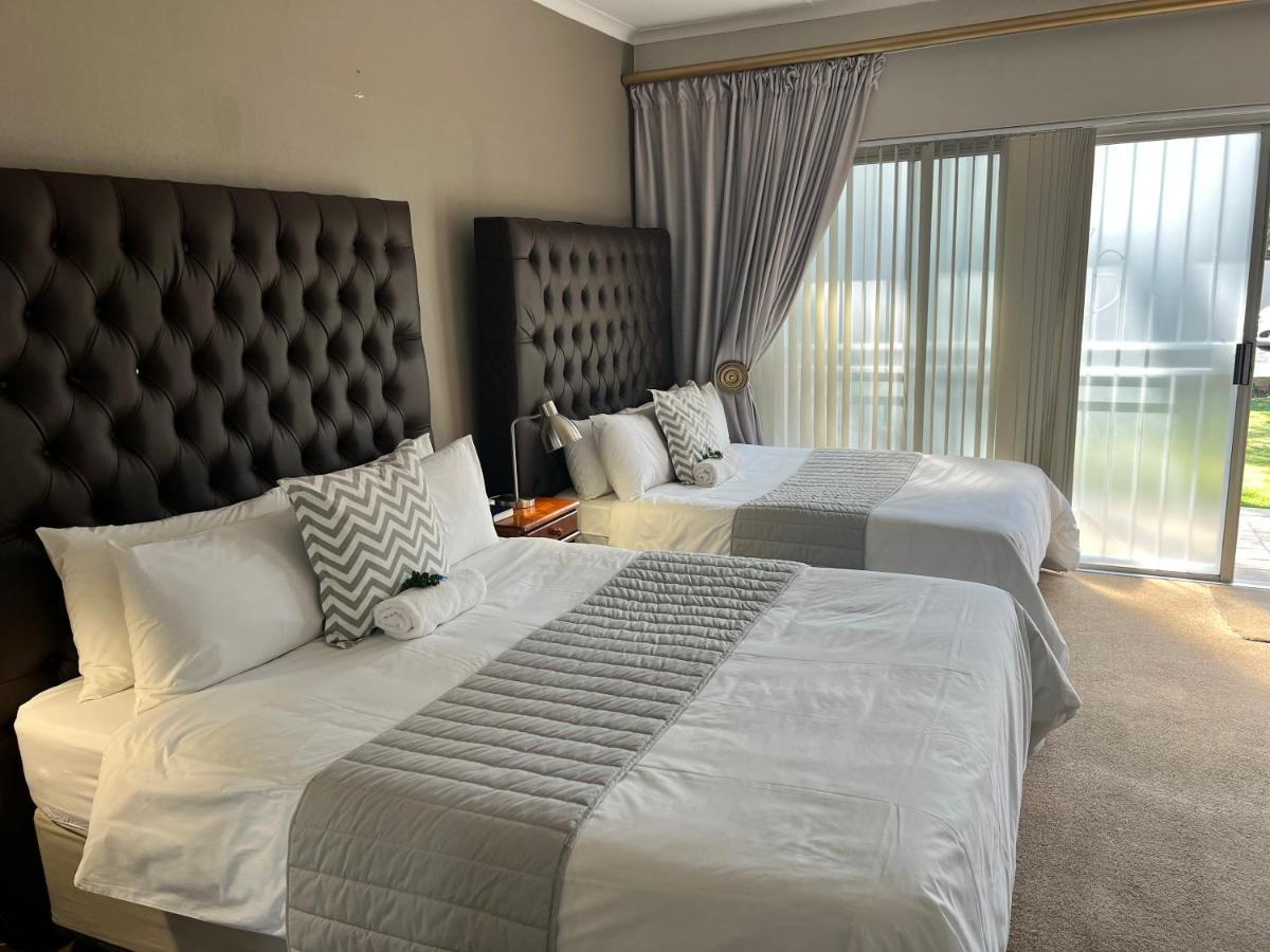 Fin And Feather Guest Lodge Boksburg Eksteriør billede