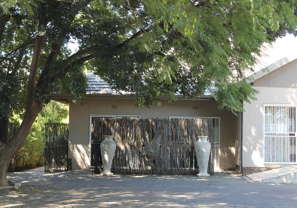 Fin And Feather Guest Lodge Boksburg Eksteriør billede