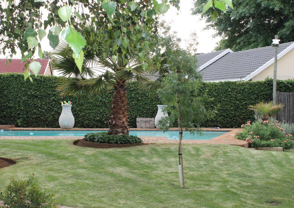 Fin And Feather Guest Lodge Boksburg Eksteriør billede