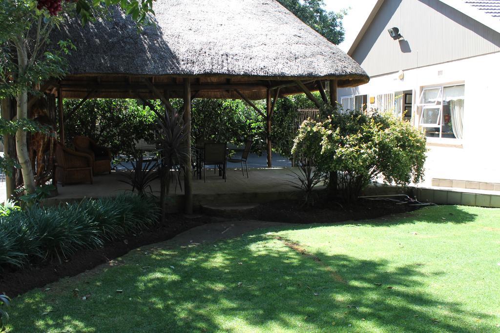 Fin And Feather Guest Lodge Boksburg Eksteriør billede