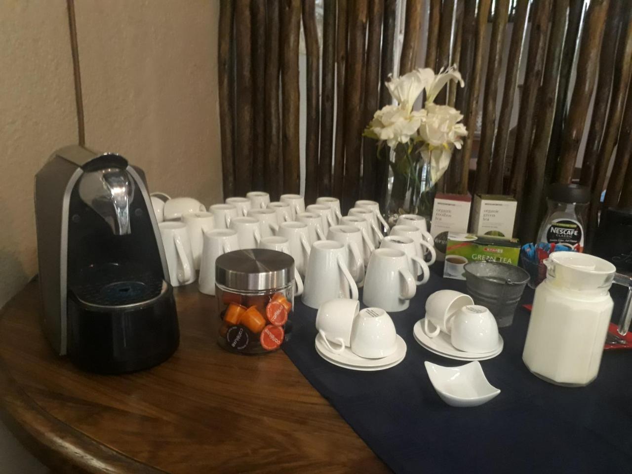 Fin And Feather Guest Lodge Boksburg Eksteriør billede