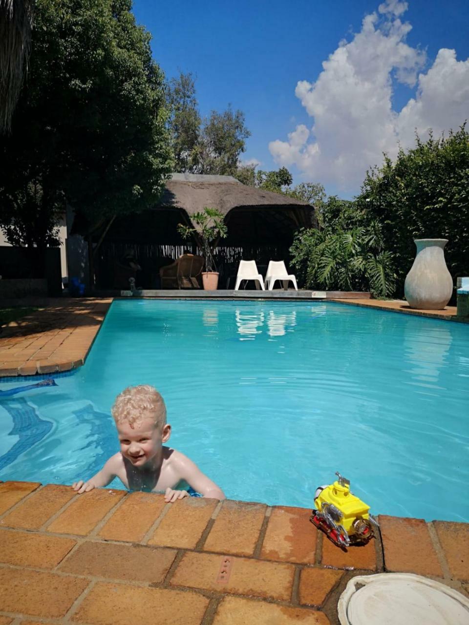 Fin And Feather Guest Lodge Boksburg Eksteriør billede