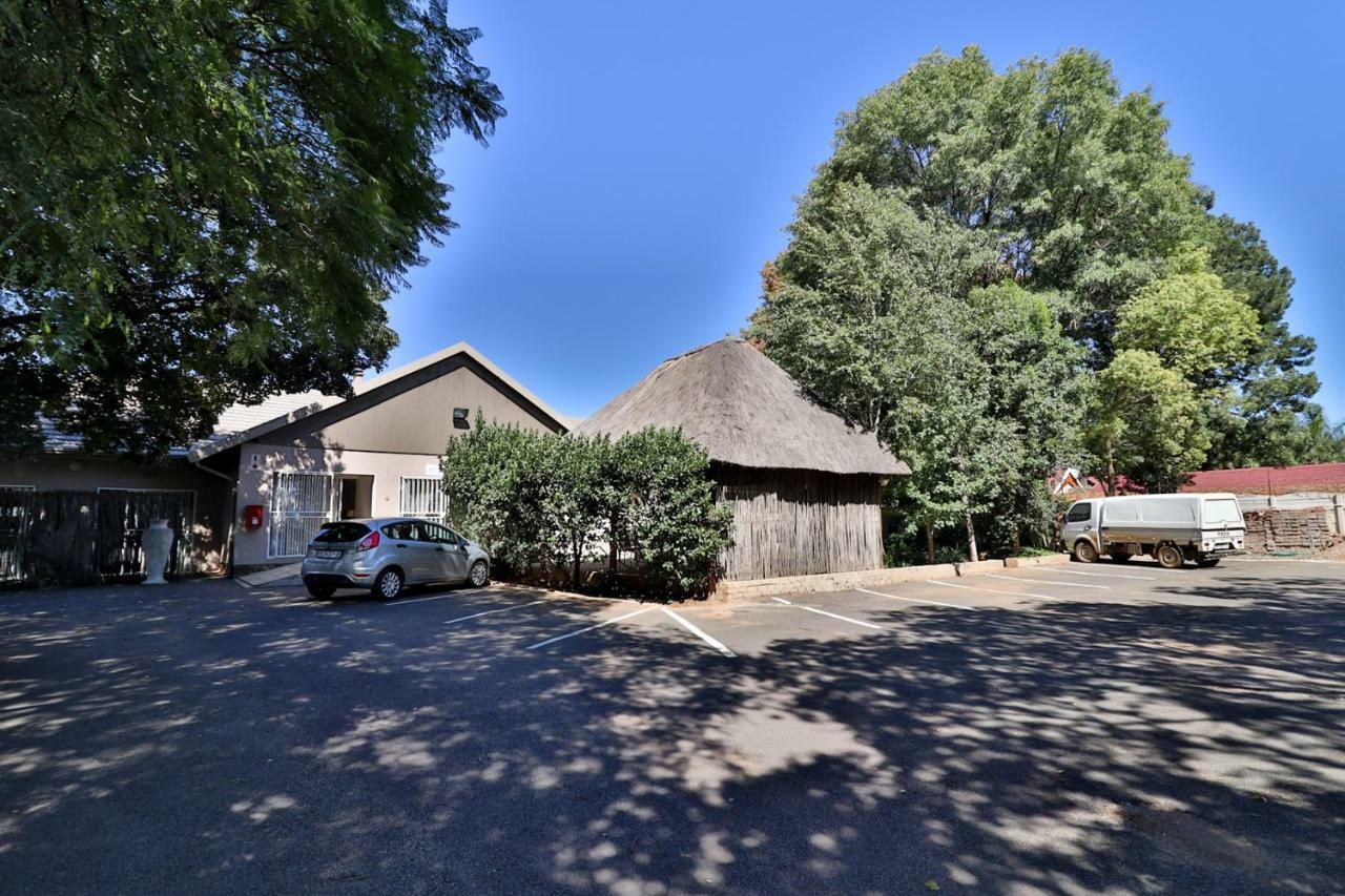 Fin And Feather Guest Lodge Boksburg Eksteriør billede